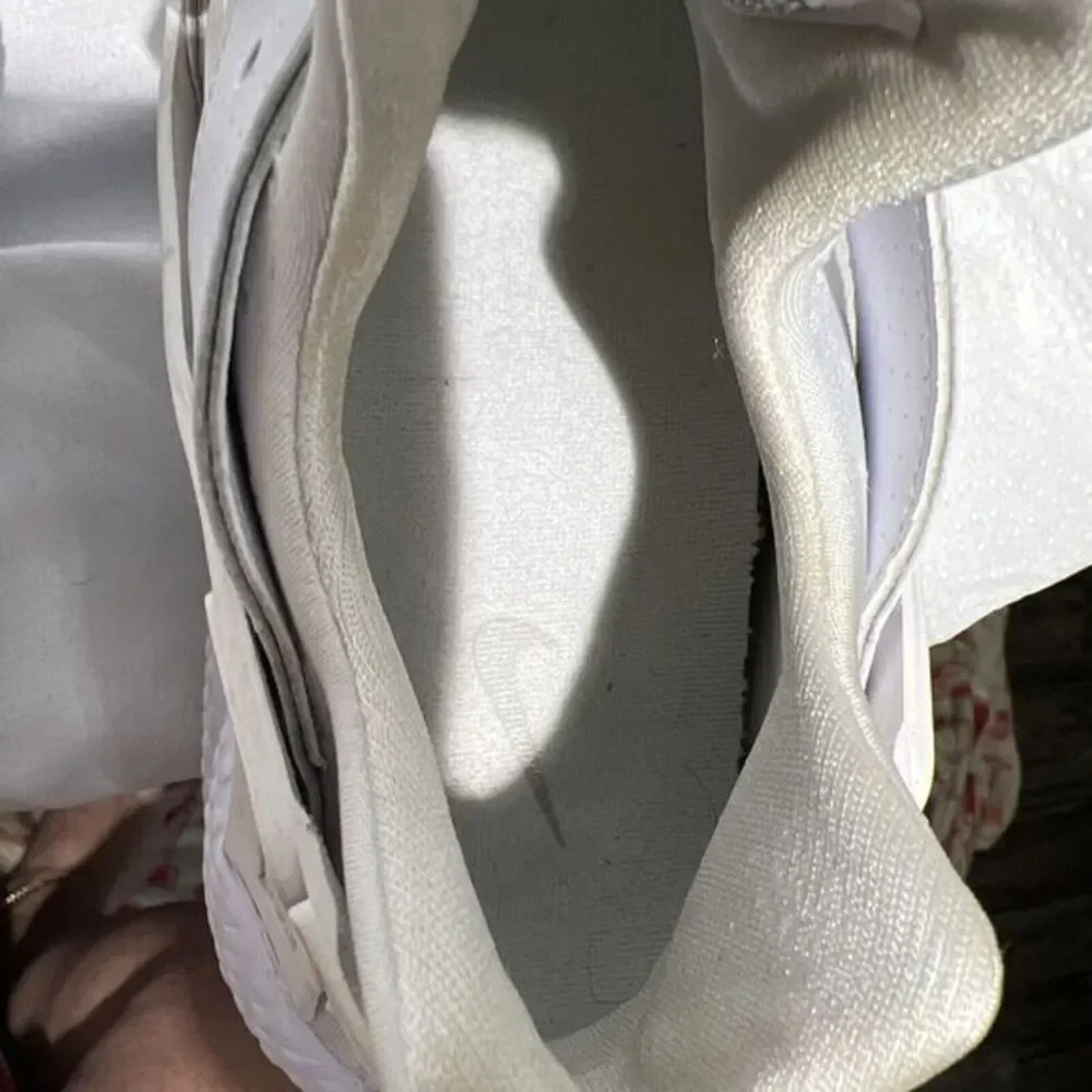Size 8.5 - Nike Air Huarache Run Triple White‎ 2016